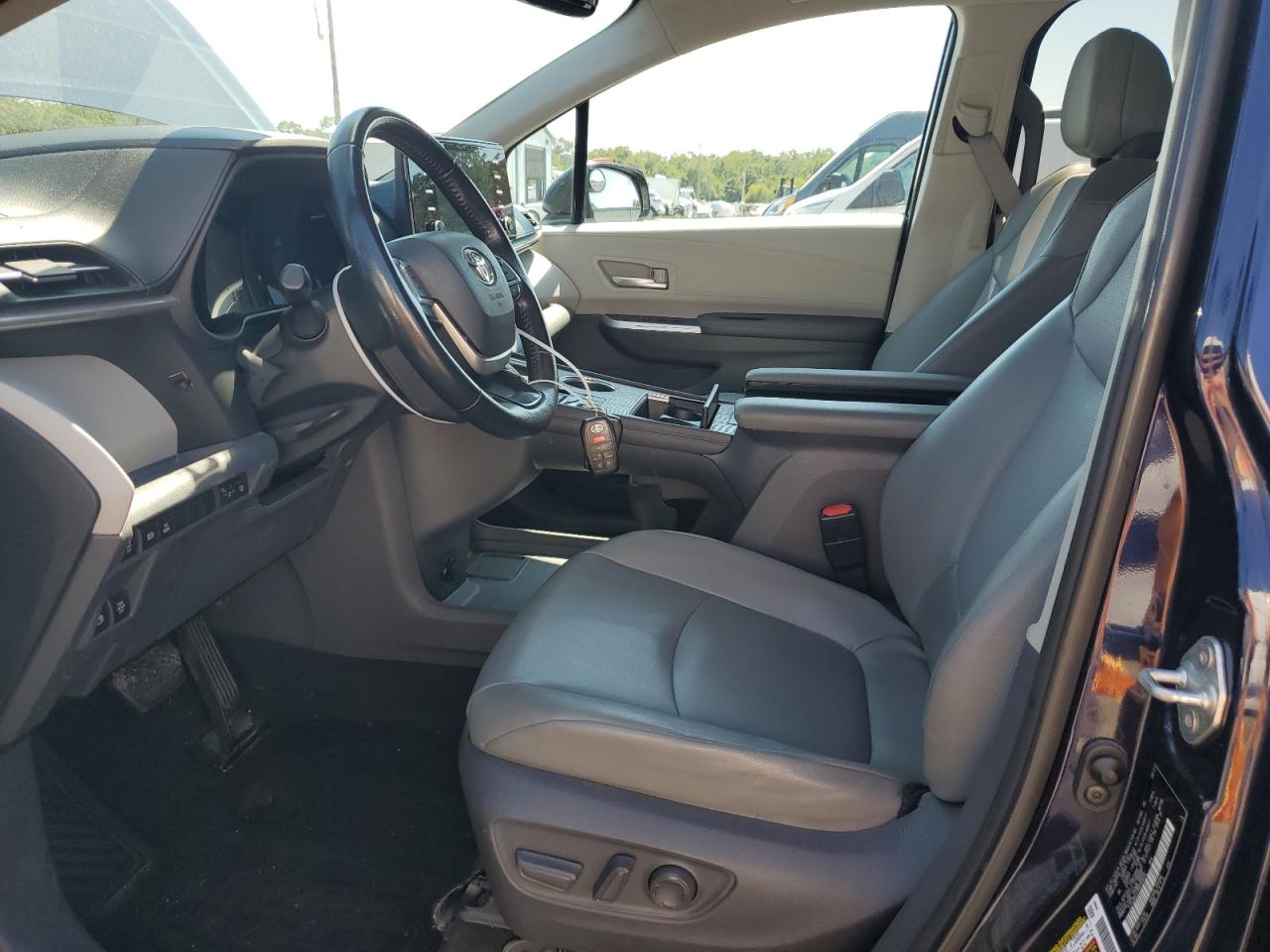 2021 Toyota Sienna Xle VIN: 5TDJRKEC9MS069054 Lot: 71951985