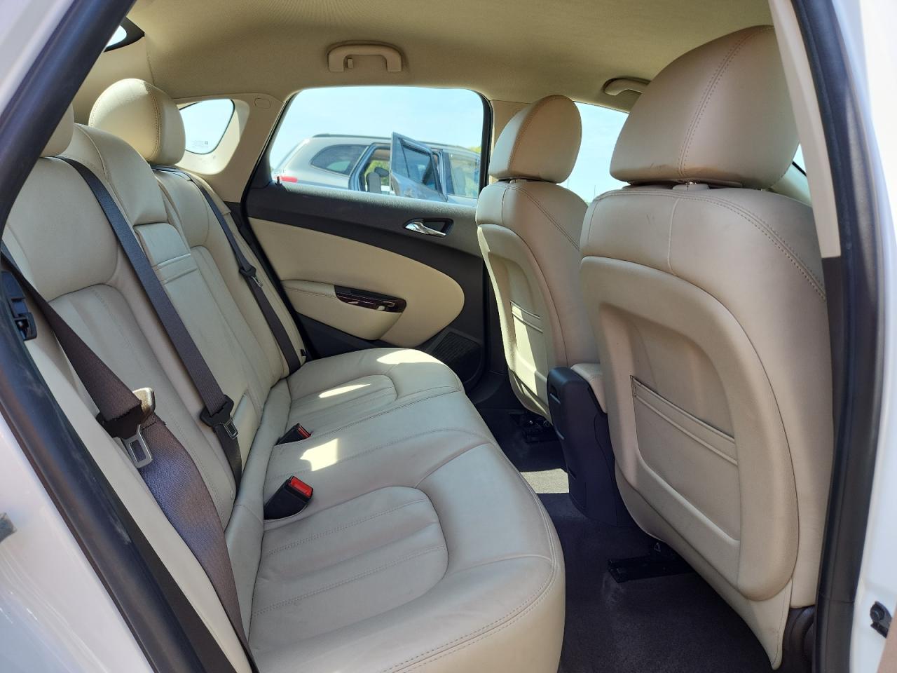 2014 Buick Verano VIN: 1G4PS5SK0E4220688 Lot: 72018295