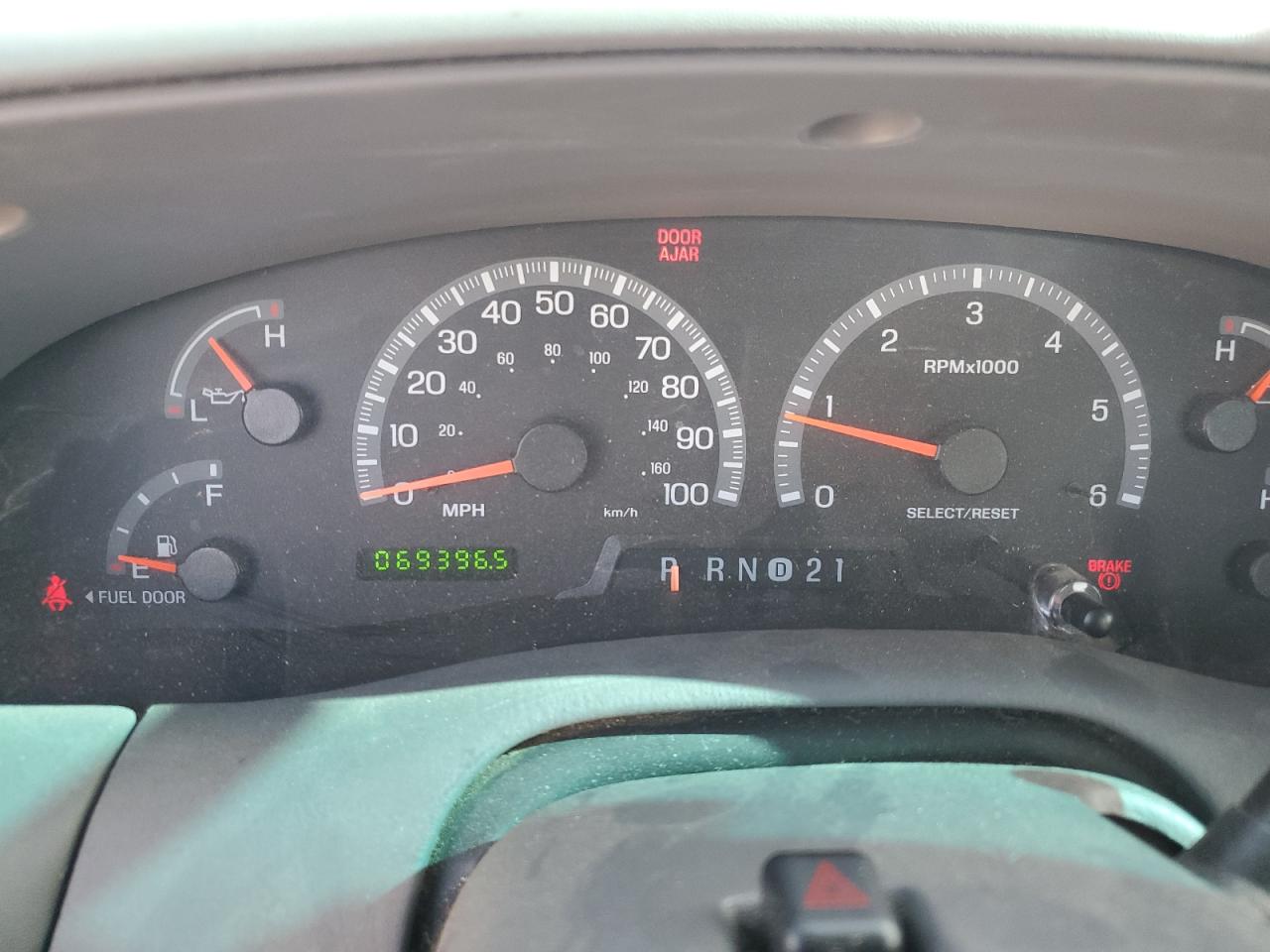 2001 Ford F150 VIN: 2FTRF17W41CB05107 Lot: 81836265