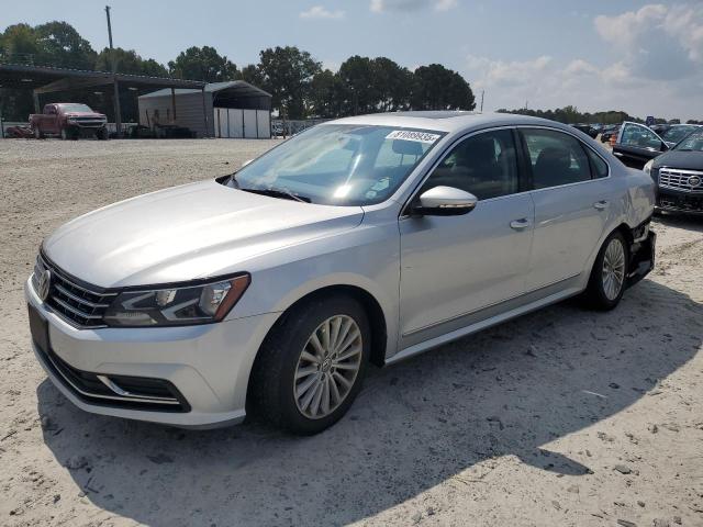  VOLKSWAGEN PASSAT 2017 Srebrny