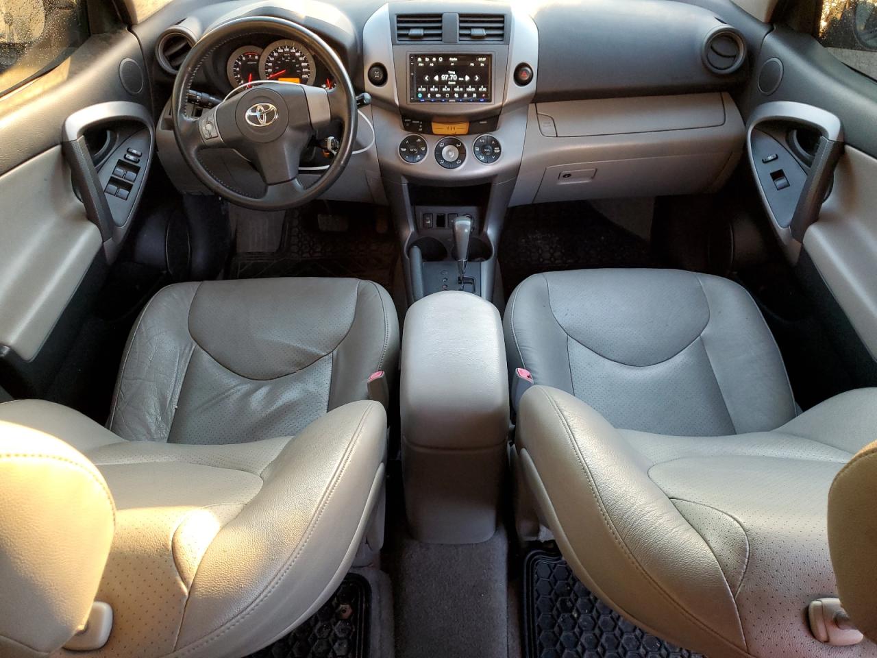 2007 Toyota Rav4 Limited VIN: JTMBK34V075018697 Lot: 81555325