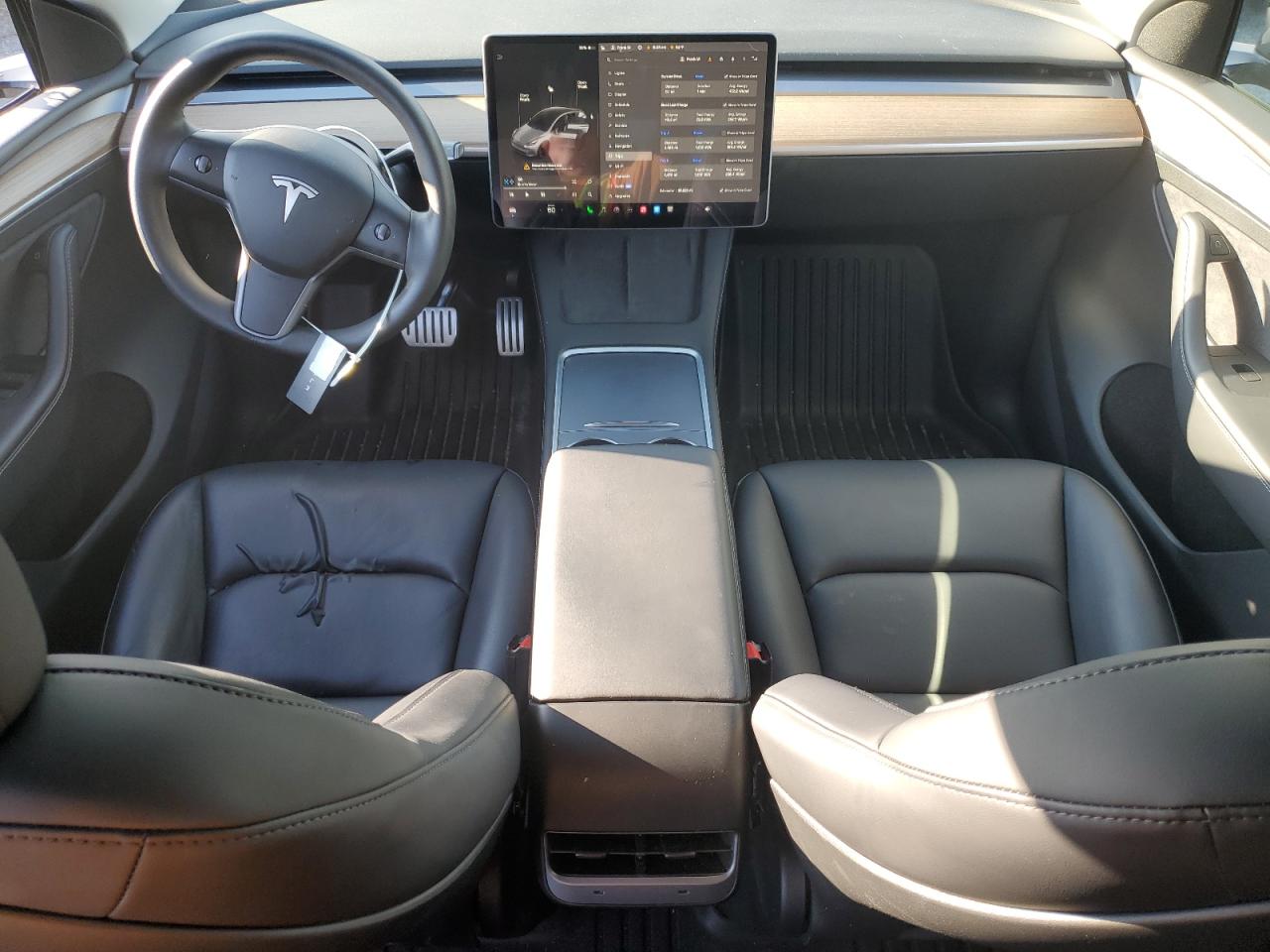 2023 Tesla Model Y VIN: 7SAYGDEF0PF965426 Lot: 83821545