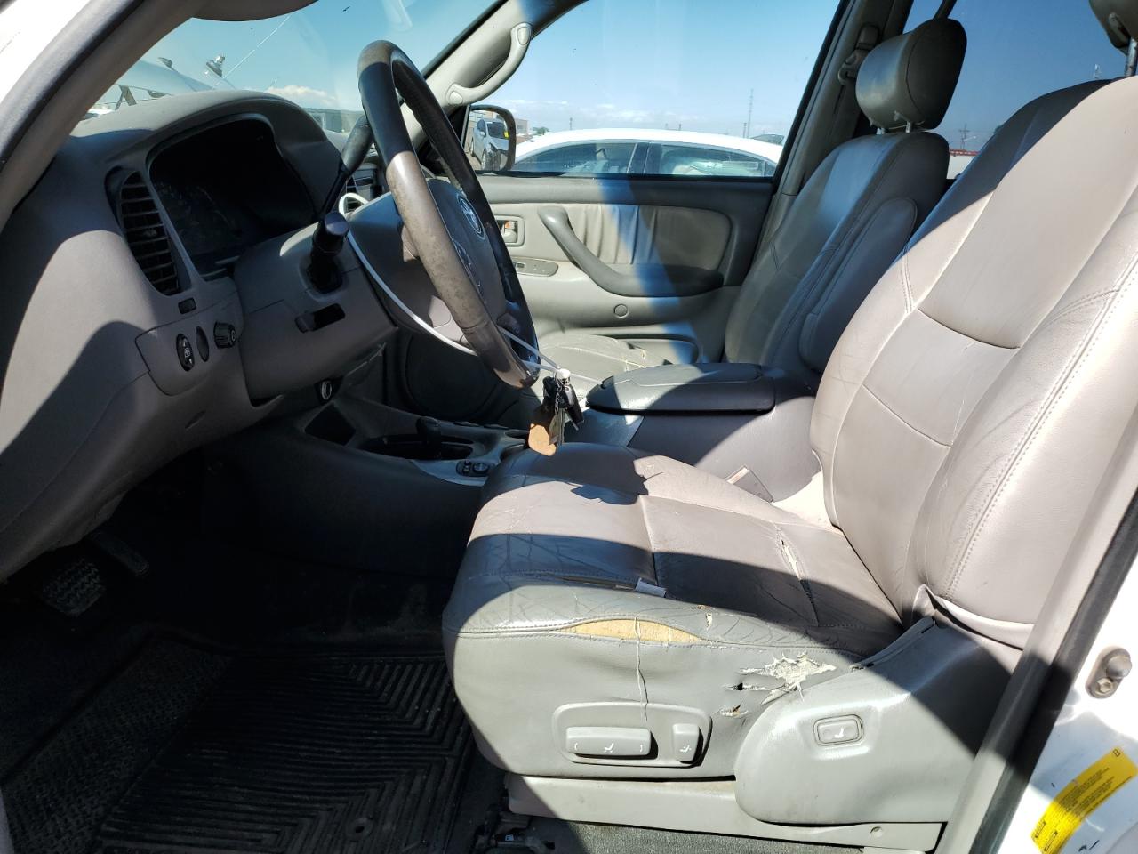 2003 Toyota Sequoia Limited VIN: 5TDBT48A33S154224 Lot: 81309825