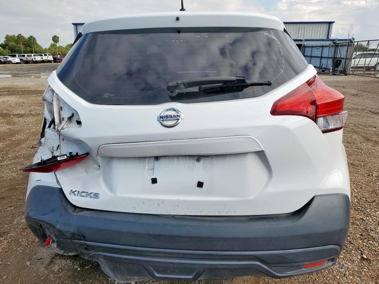 2018 Nissan Kicks S VIN: 3N1CP5CU3JL525517 Lot: 71822025