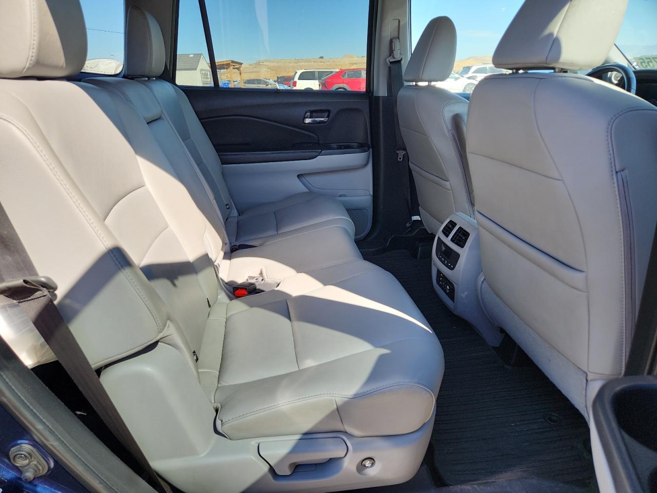 2016 Honda Pilot Touring VIN: 5FNYF6H93GB021878 Lot: 81119755