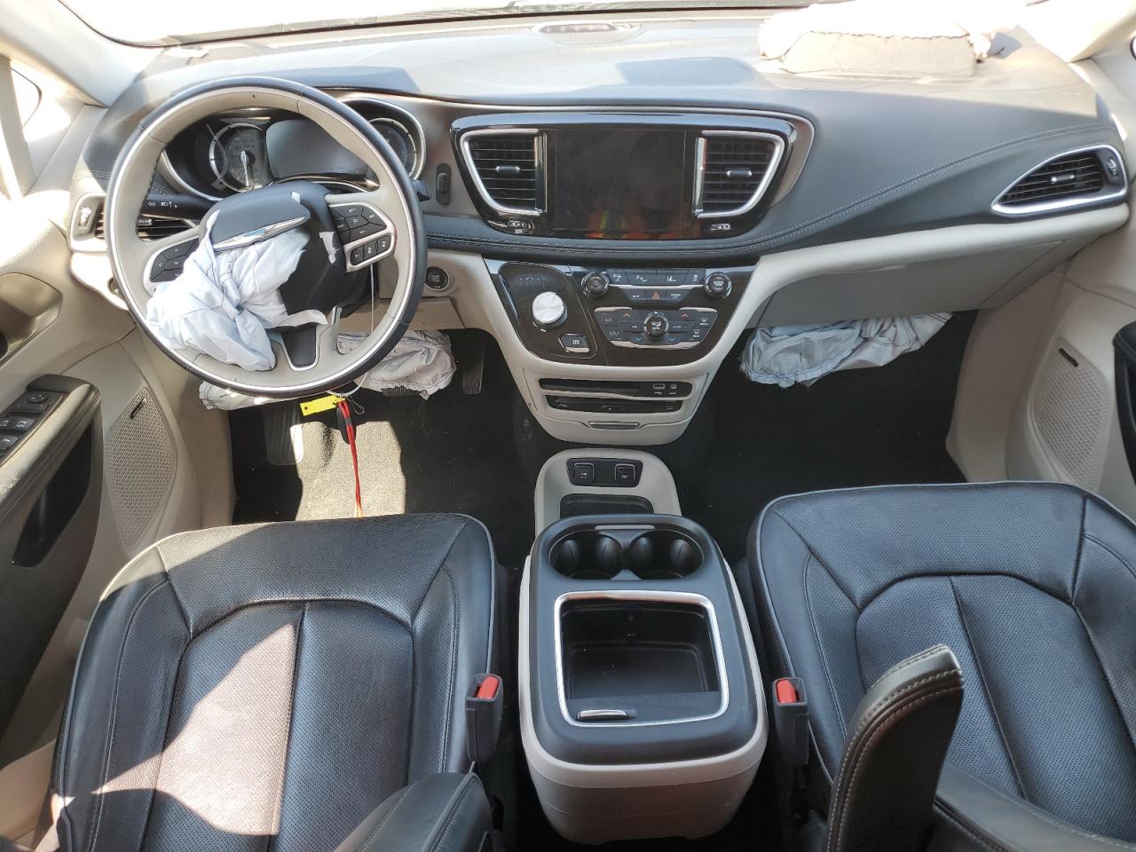 2018 Chrysler Pacifica Hybrid Limited VIN: 2C4RC1N78JR358903 Lot: 70663325