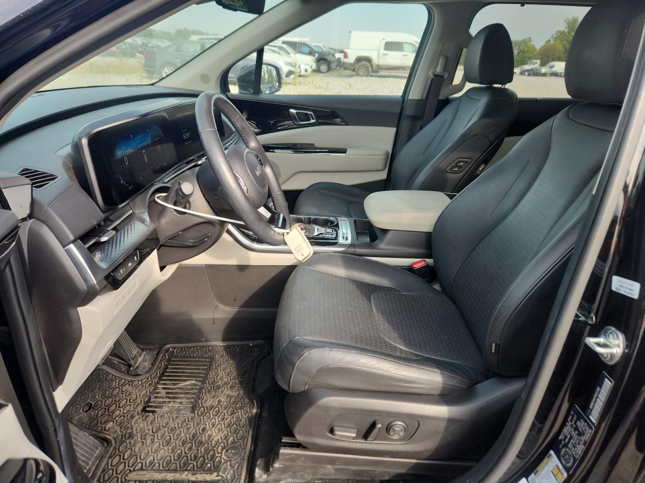 2023 Kia Carnival Sx VIN: KNDNE5H37P6257991 Lot: 81266355