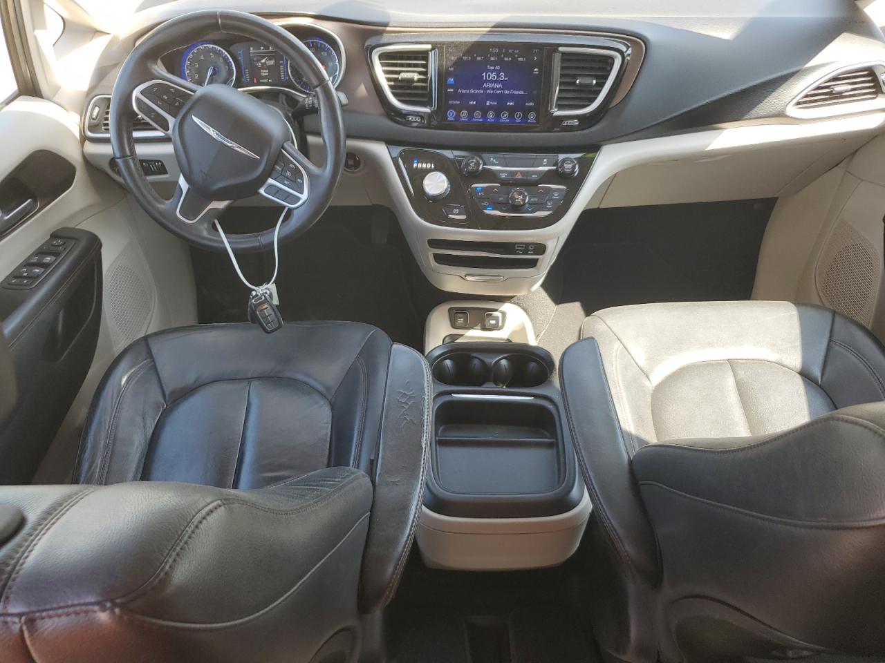 2017 Chrysler Pacifica Touring L VIN: 2C4RC1BG7HR544091 Lot: 84189345