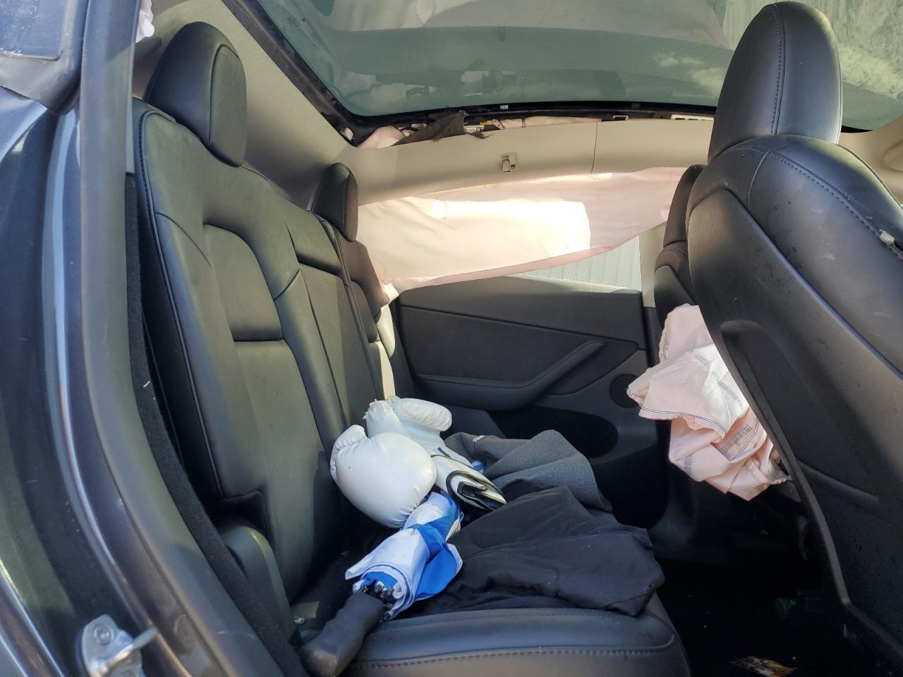 2024 Tesla Model Y VIN: 7SAYGDED5RF092368 Lot: 81470175