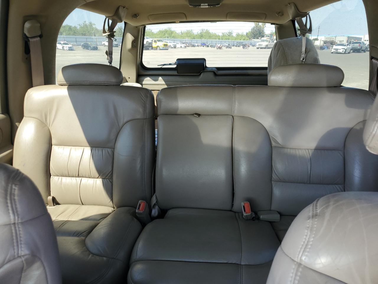 1999 GMC Suburban K2500 VIN: 1GKGK26J7XJ727553 Lot: 81513235