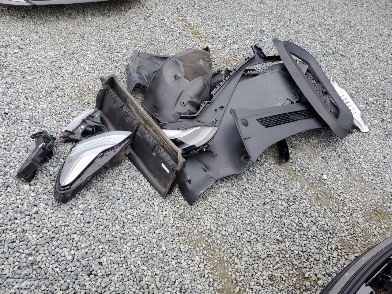 2024 Tesla Model Y VIN: 7SAYGDEF7RA307845 Lot: 81873455