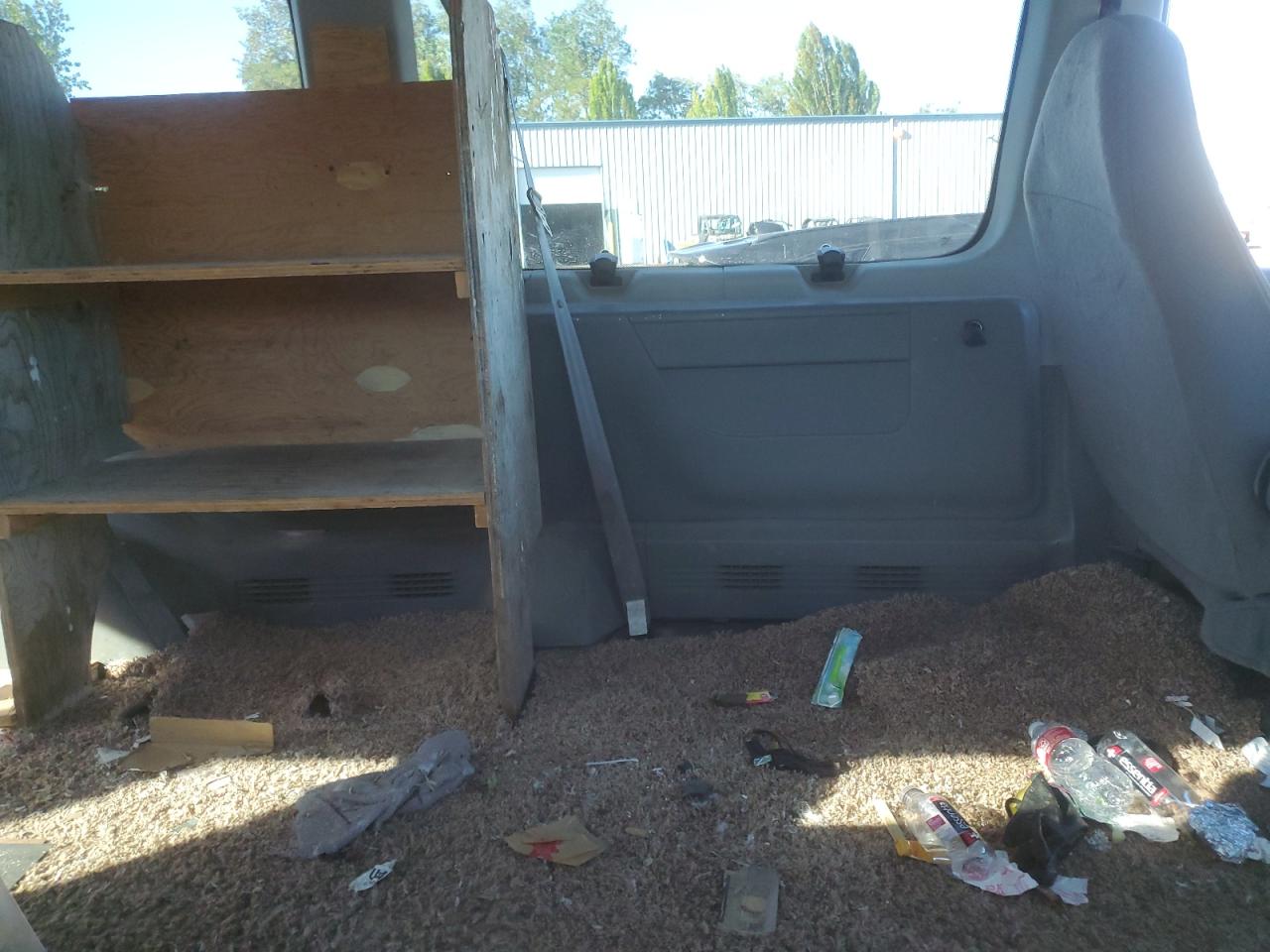 2007 Ford Econoline E350 Super Duty Wagon VIN: 1FBSS31L87DB32993 Lot: 80631345