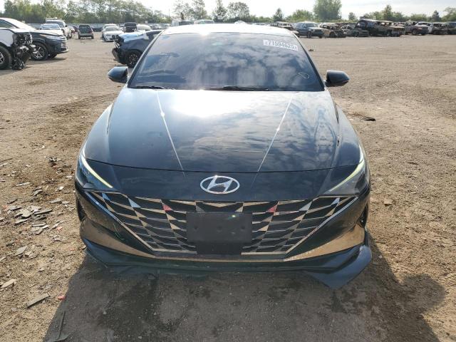  HYUNDAI ELANTRA 2022 Черный