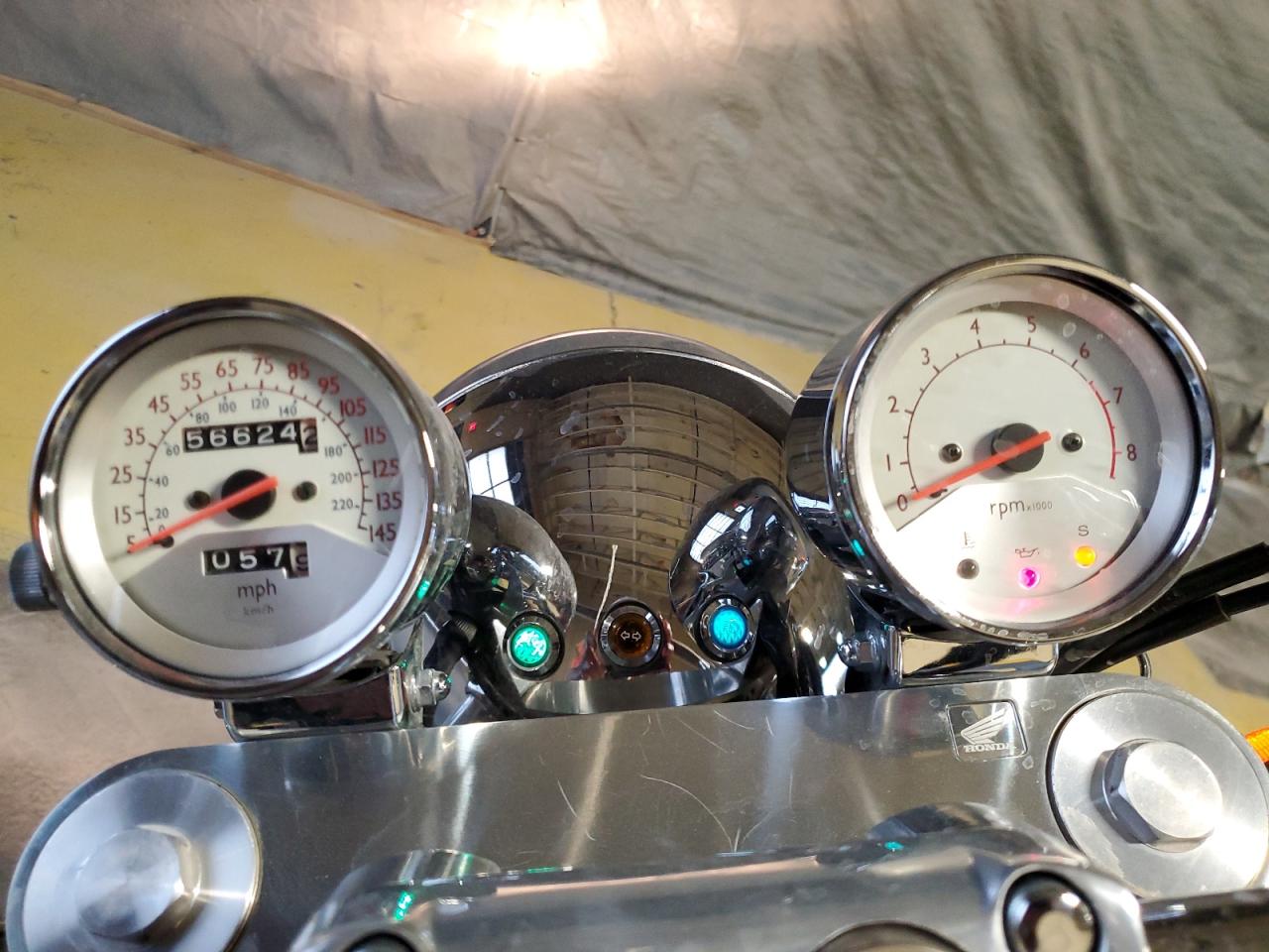 2000 Honda Gl1500 C/2 VIN: 1HFSC3405YA300446 Lot: 81221745