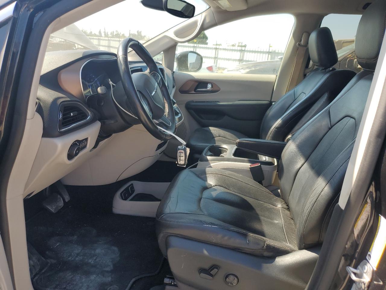 2017 Chrysler Pacifica Touring L Plus VIN: 2C4RC1EG2HR577172 Lot: 81152445