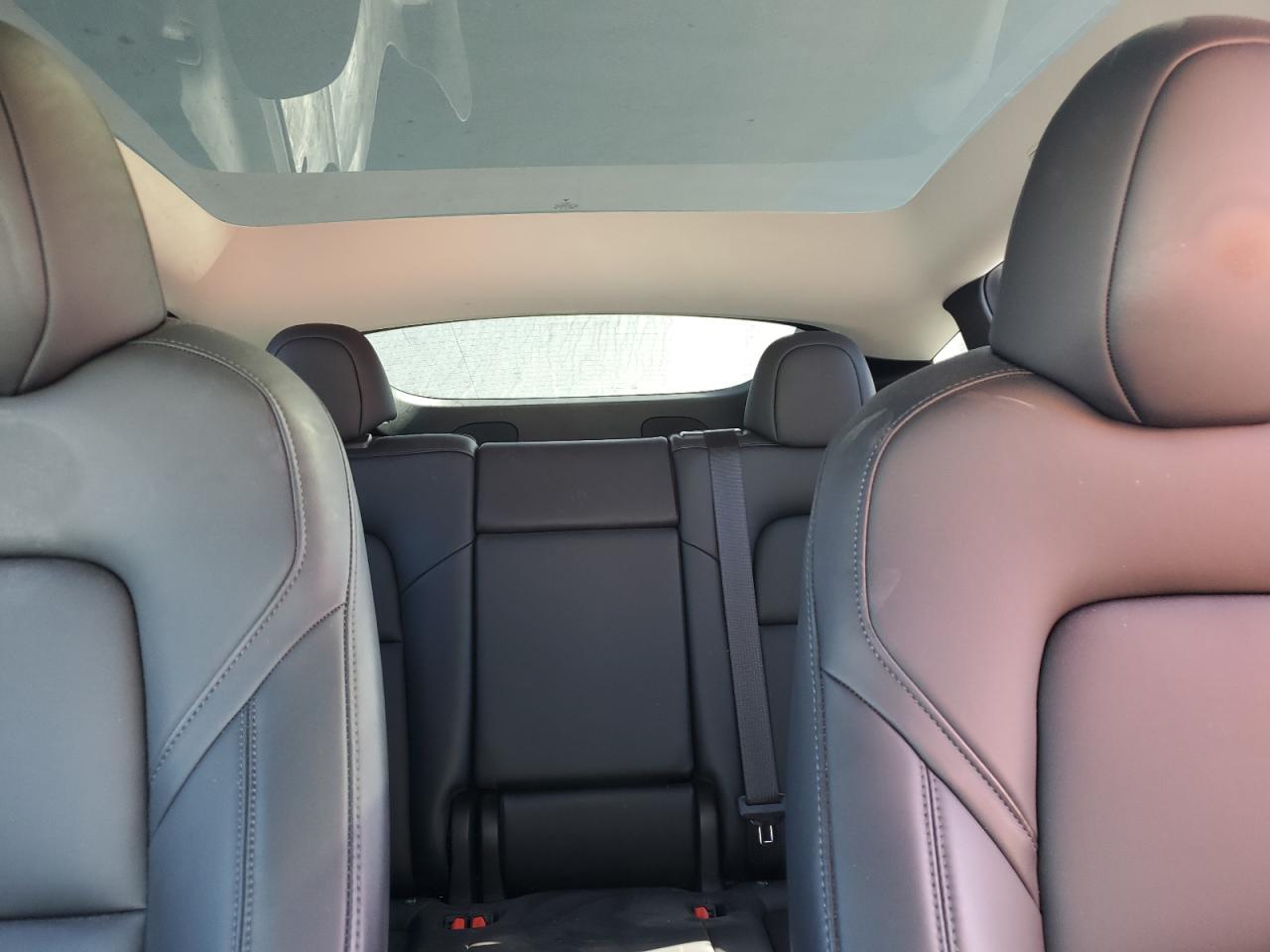 2023 Tesla Model Y VIN: 7SAYGDEE0PA093981 Lot: 71752045