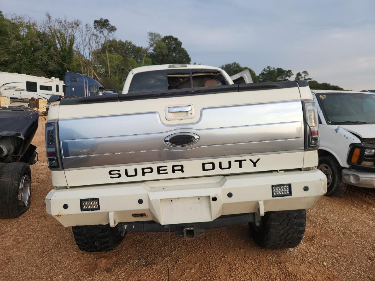 2008 Ford F250 Super Duty VIN: 1FTSW21R18EB17617 Lot: 81056025