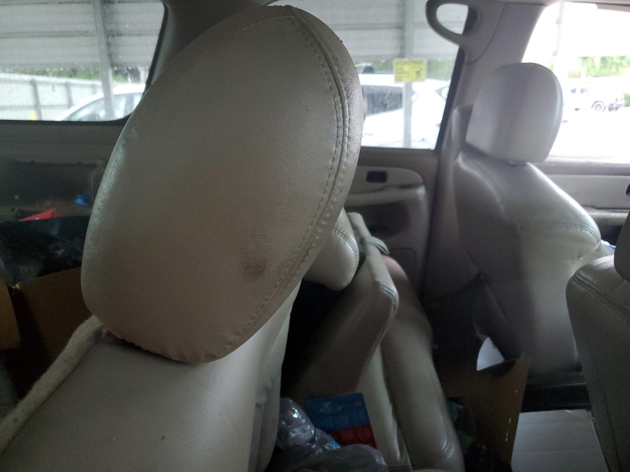 2002 GMC Yukon VIN: 1GKEK13Z22R143647 Lot: 81054885