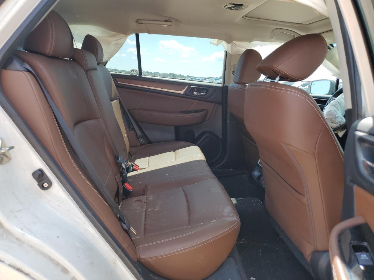 2018 Subaru Outback Touring VIN: 4S4BSETC2J3319692 Lot: 81889375