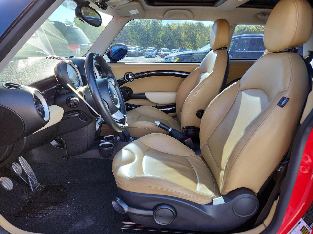 2008 Mini Cooper S VIN: WMWMF73568TT86771 Lot: 84641785