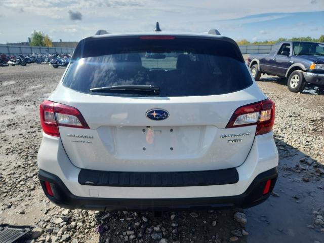  SUBARU OUTBACK 2018 Biały