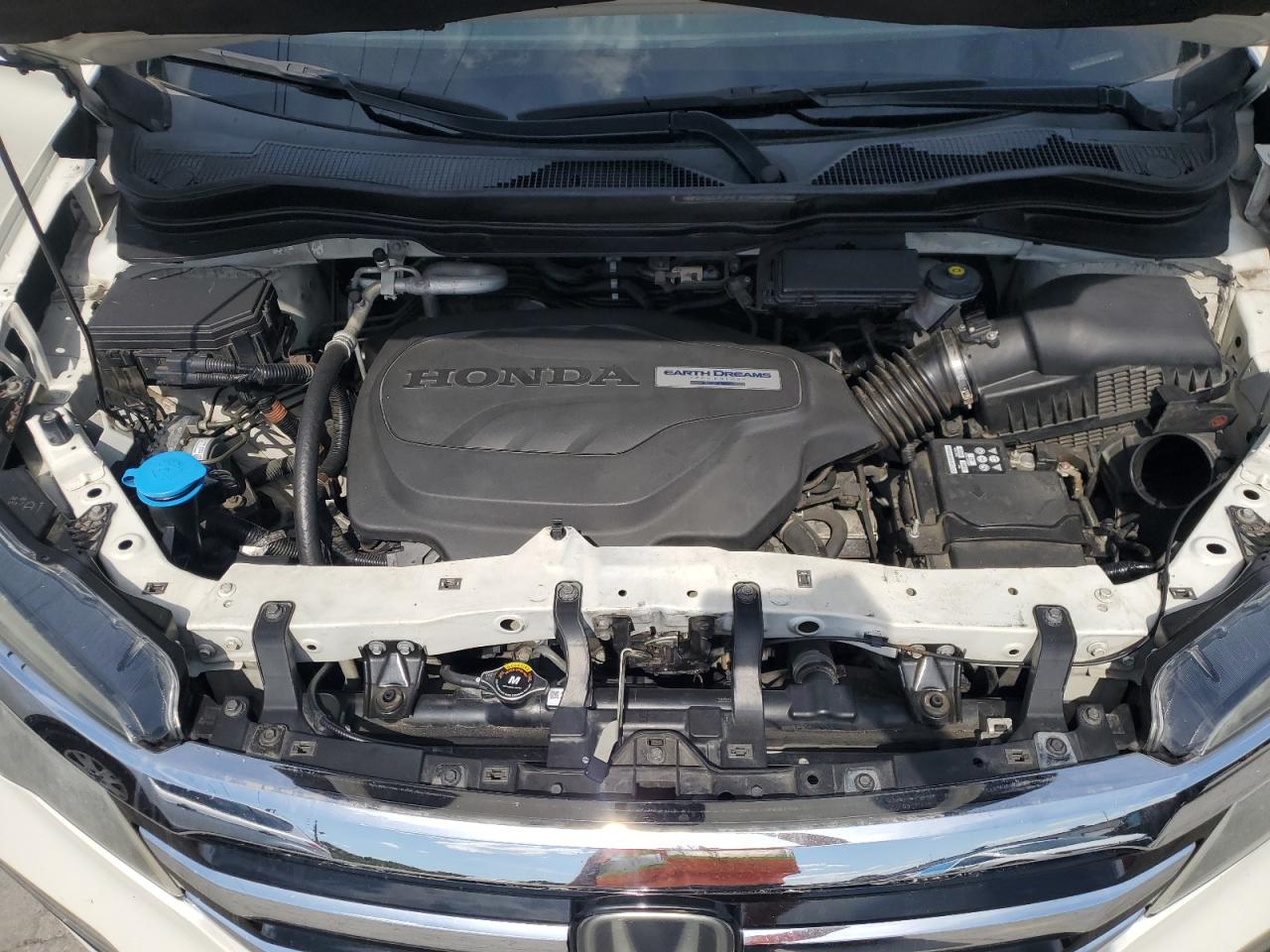 2017 Honda Pilot Touring VIN: 5FNYF6H91HB064701 Lot: 81267865