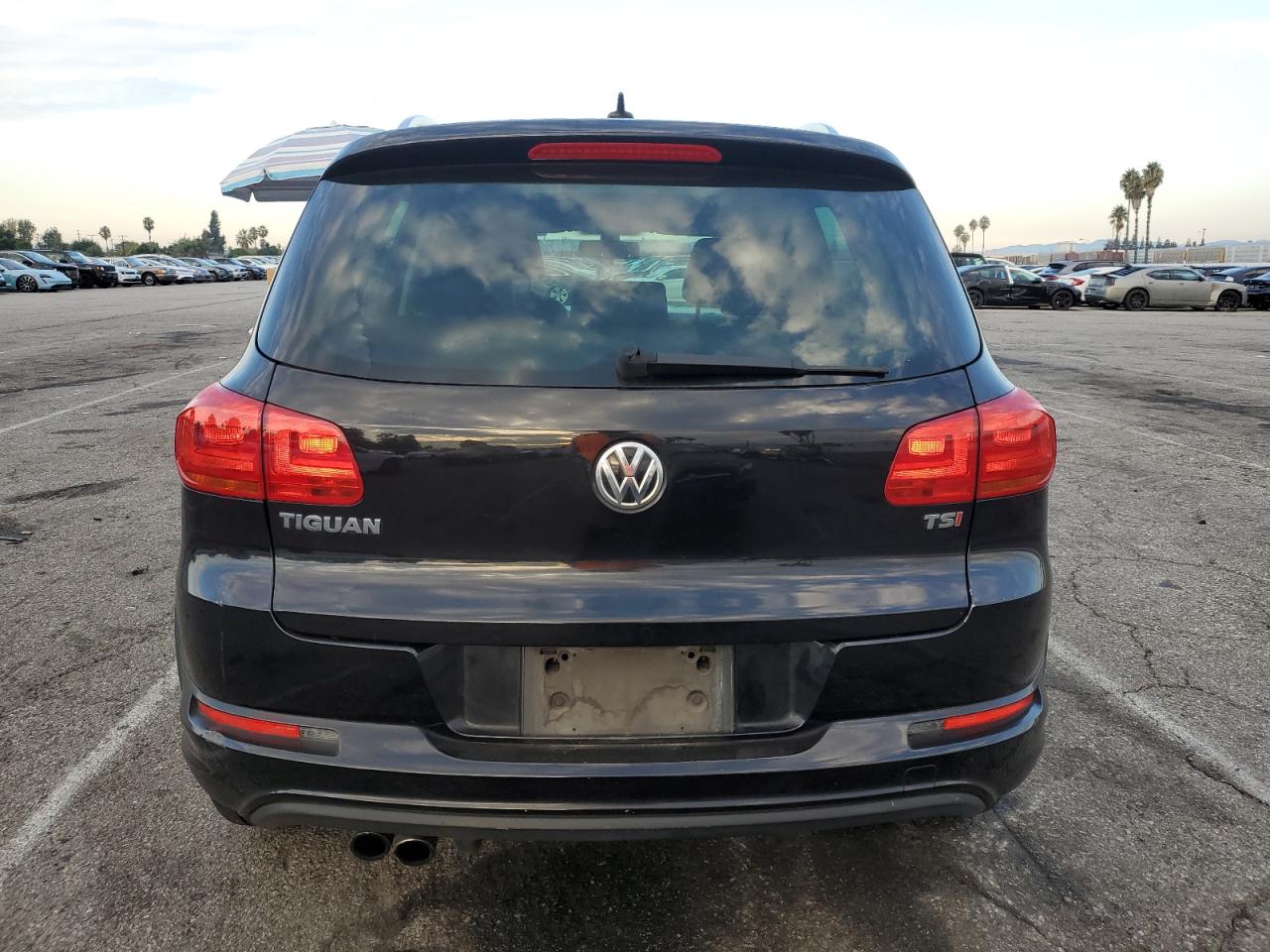 2017 Volkswagen Tiguan Sport VIN: WVGTV7AX9HK019807 Lot: 82067095