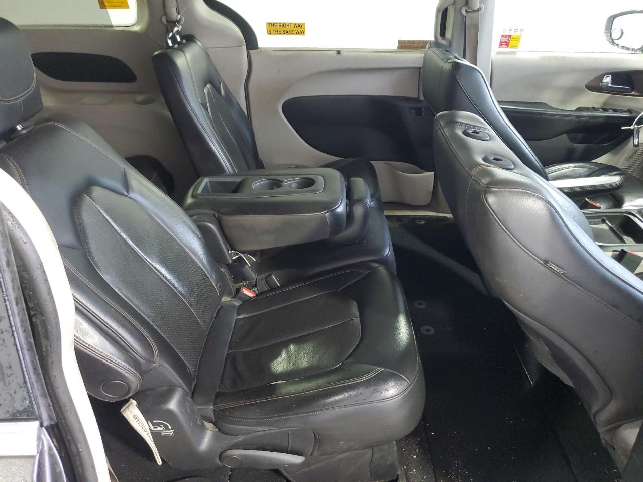 2019 Chrysler Pacifica Touring L VIN: 2C4RC1BG4KR527630 Lot: 84291225