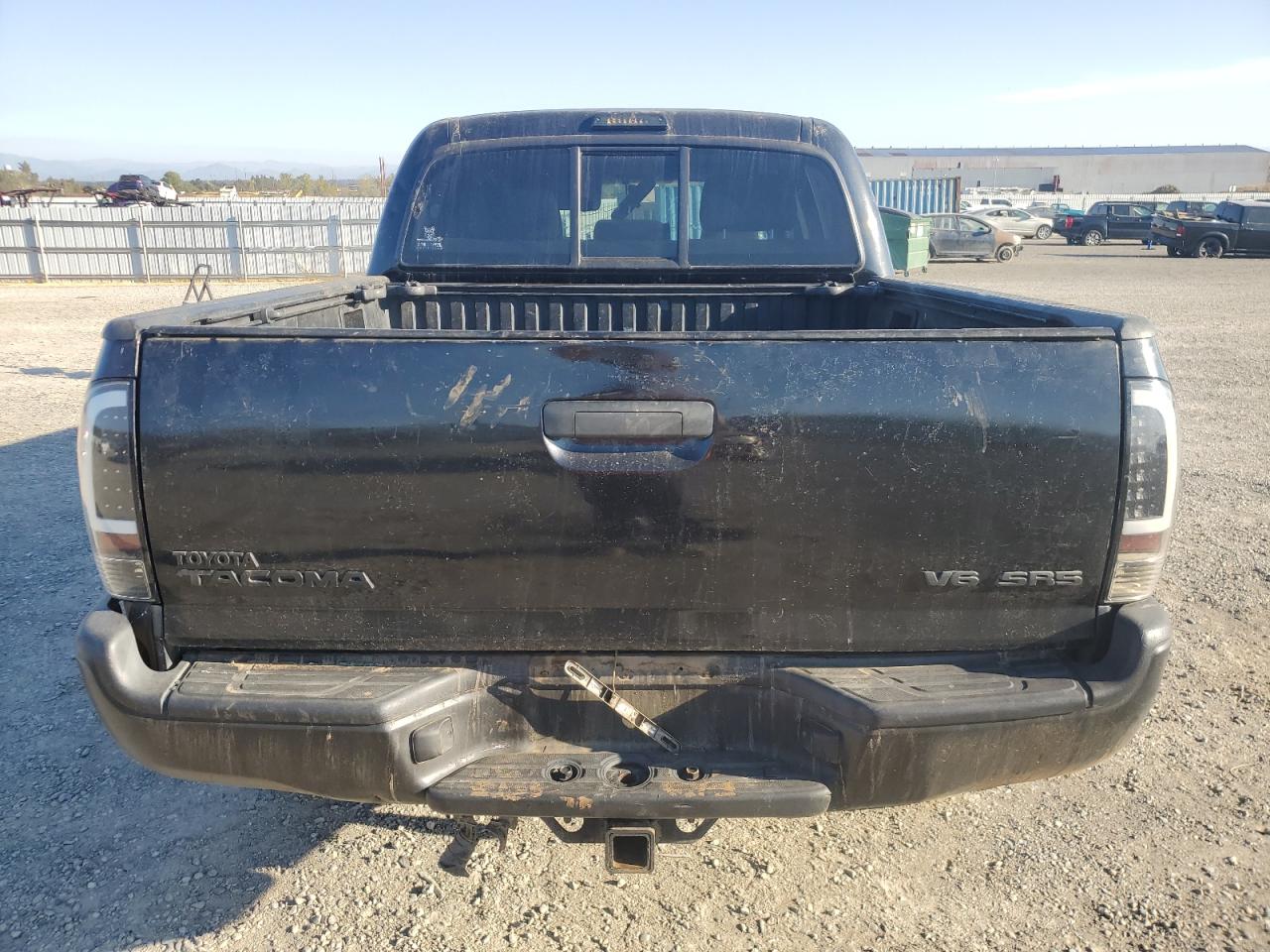 2005 Toyota Tacoma Double Cab VIN: 5TELU42N45Z117945 Lot: 81331085