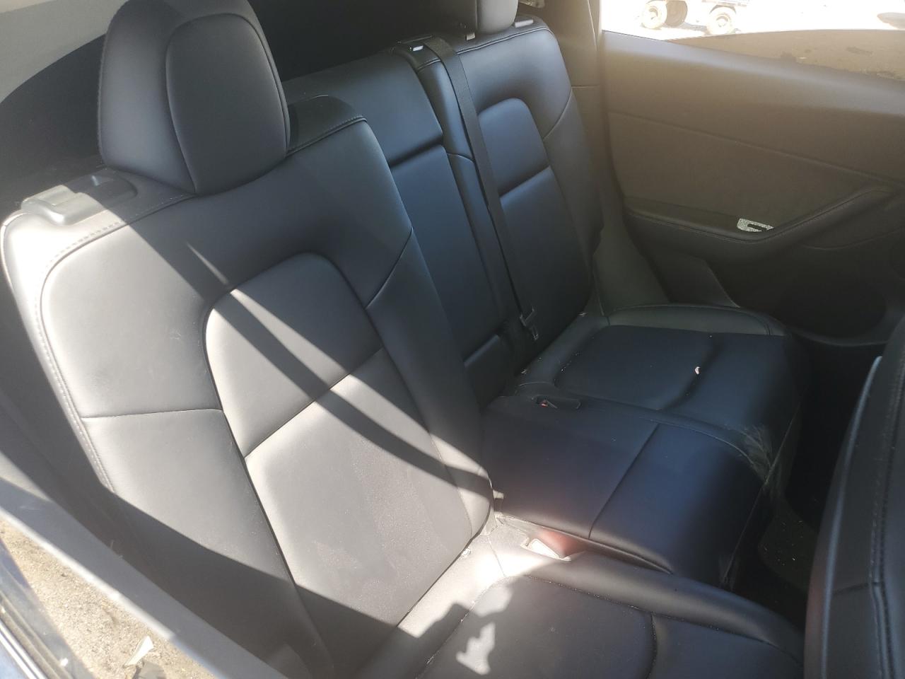 2021 Tesla Model Y VIN: 5YJYGAEE3MF293943 Lot: 71517585