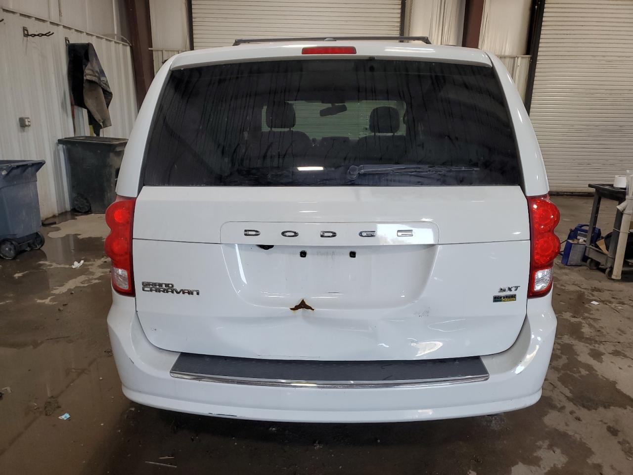 2017 Dodge Grand Caravan Sxt VIN: 2C4RDGCG1HR827584 Lot: 71980025