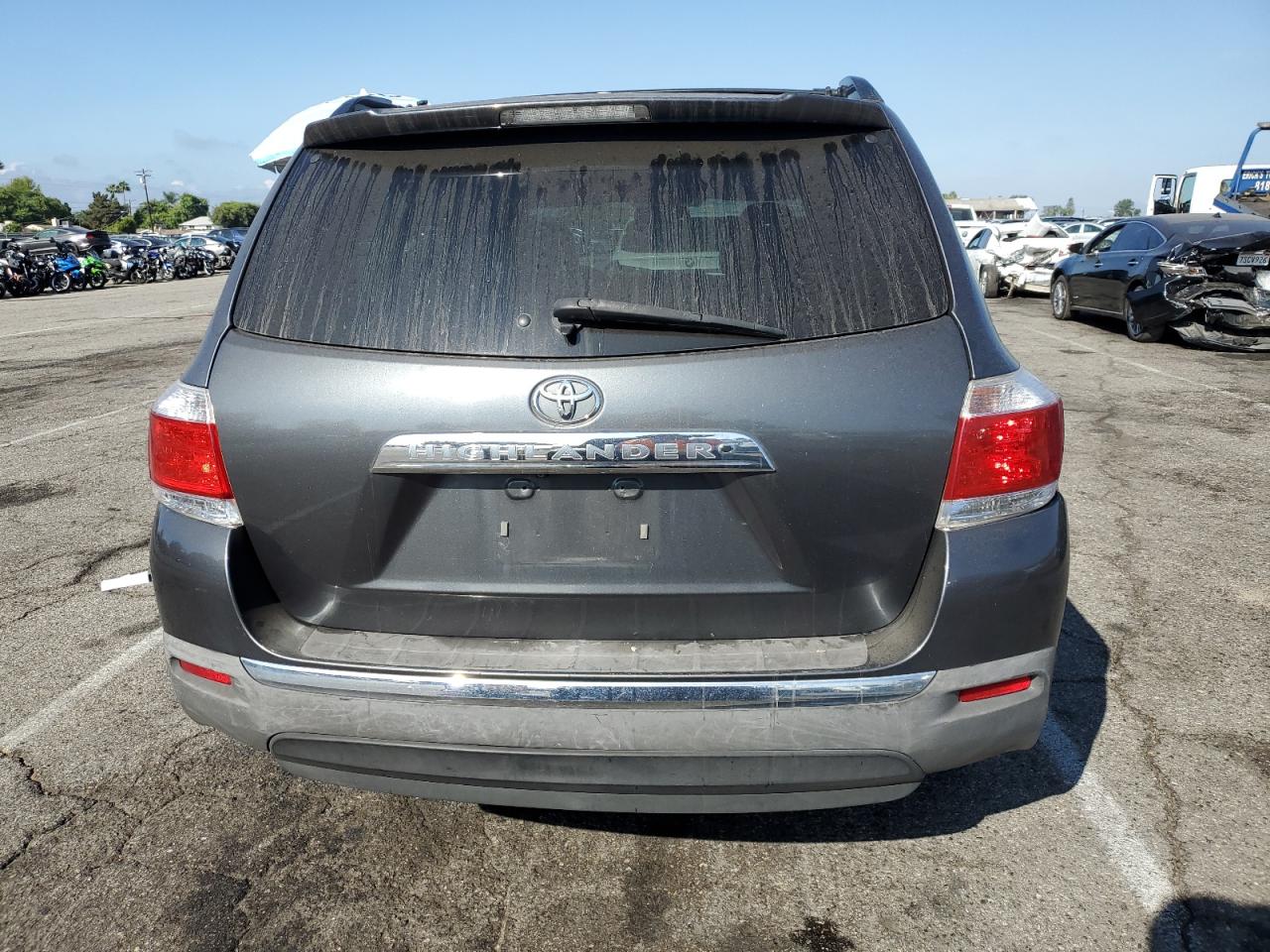 2011 Toyota Highlander Base VIN: 5TDZK3EHXBS038188 Lot: 71928245