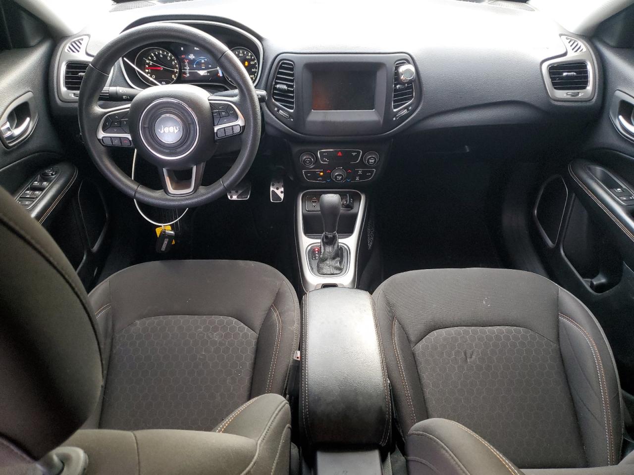 2018 Jeep Compass Sport VIN: 3C4NJCAB4JT139928 Lot: 71929575