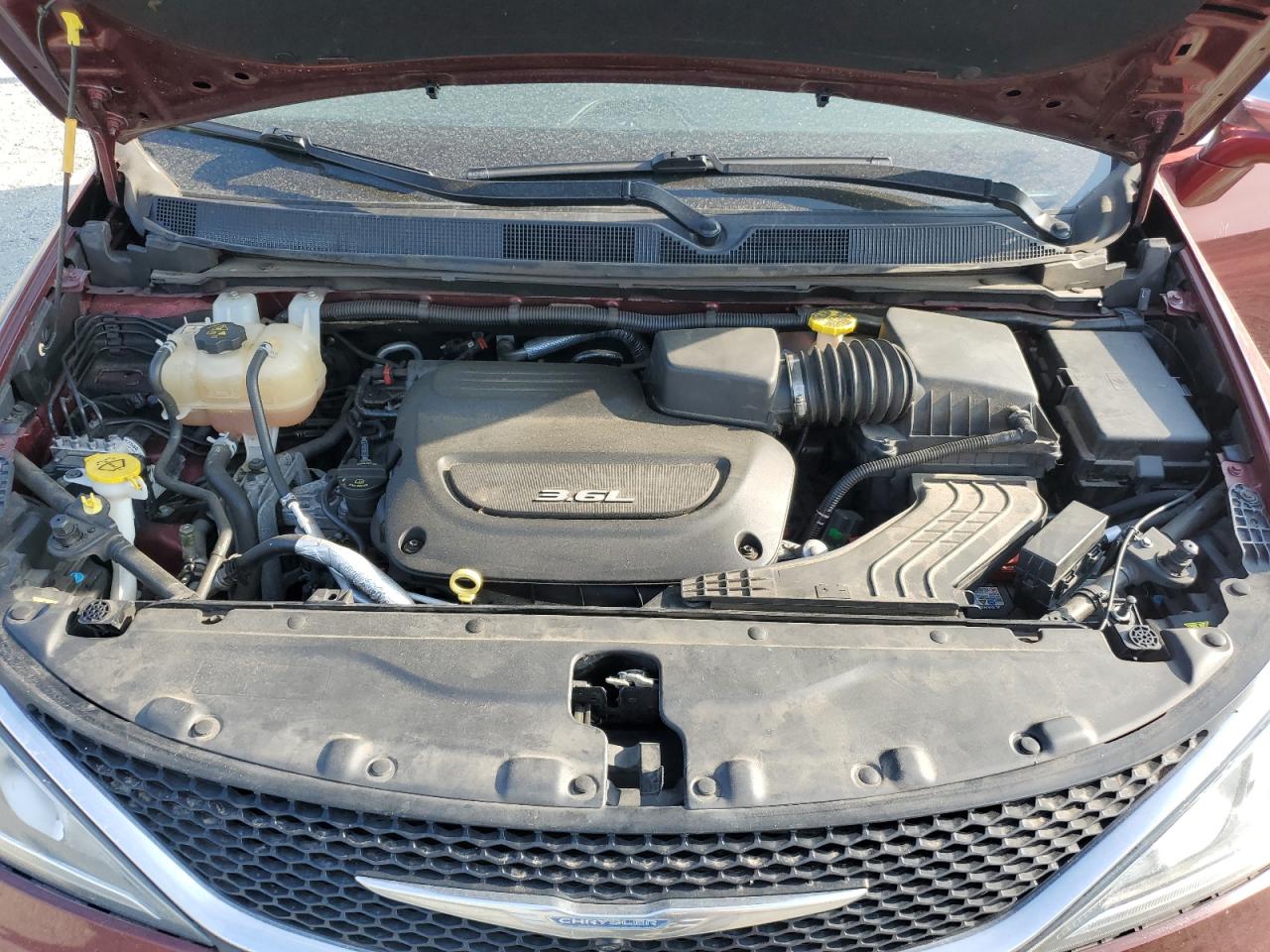 2018 Chrysler Pacifica Limited VIN: 2C4RC1GG6JR226347 Lot: 82037545