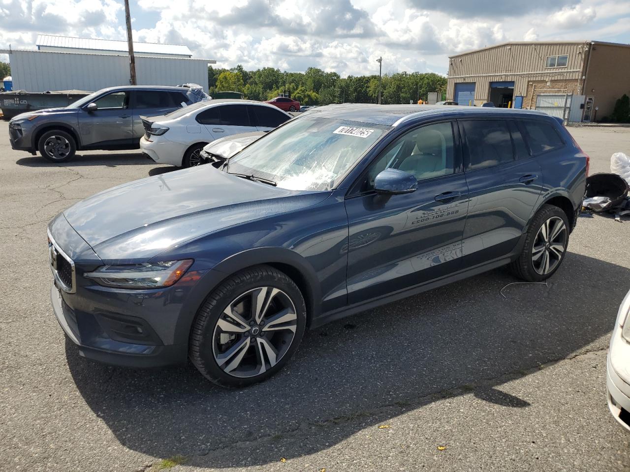 2024 VOLVO V60