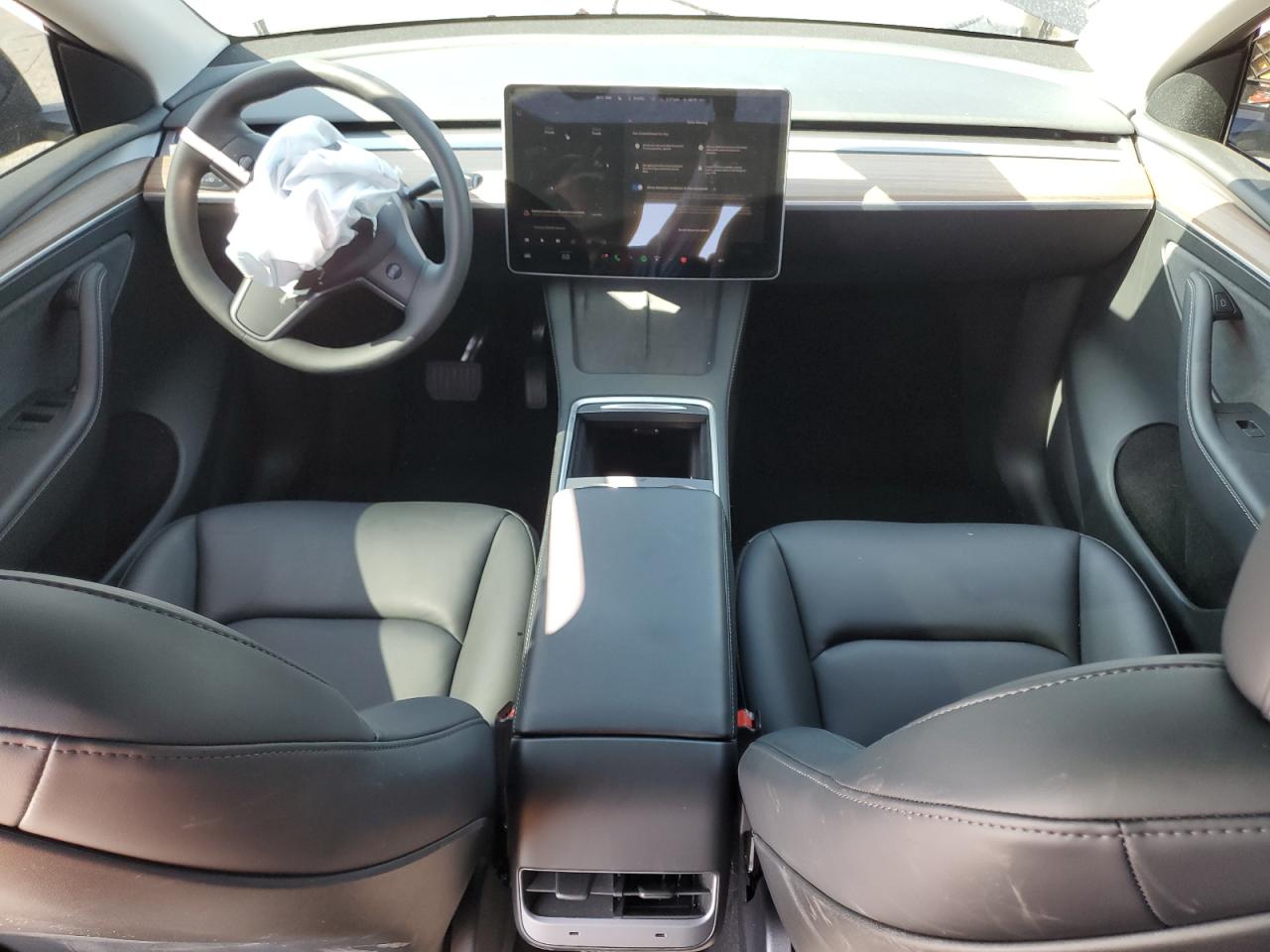 2025 Tesla Model Y VIN: 7SAYGAEE2SF216576 Lot: 84561335