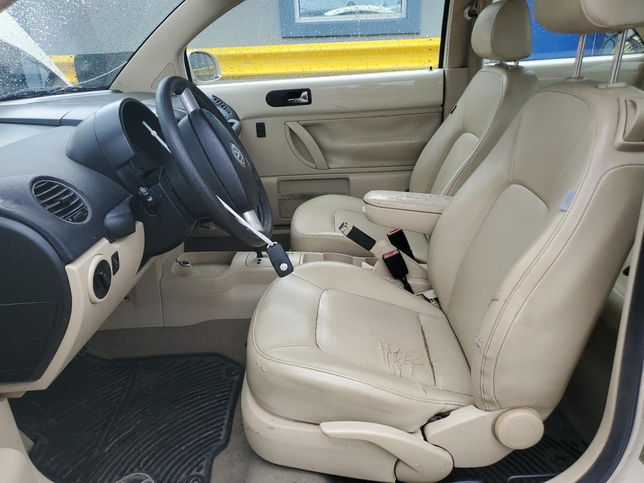 2008 Volkswagen New Beetle S VIN: 3VWPW31C78M525117 Lot: 81282195