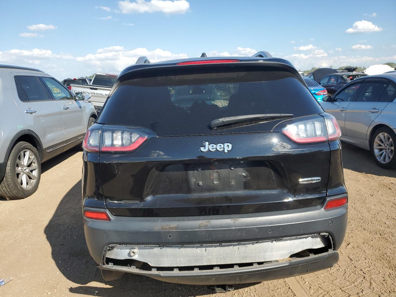 2020 Jeep Cherokee Latitude Plus VIN: 1C4PJLLB8LD586082 Lot: 71032855