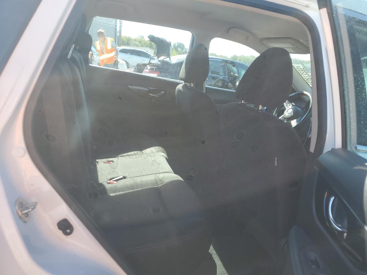 2017 Nissan Rogue S VIN: KNMAT2MT9HP609957 Lot: 83873285