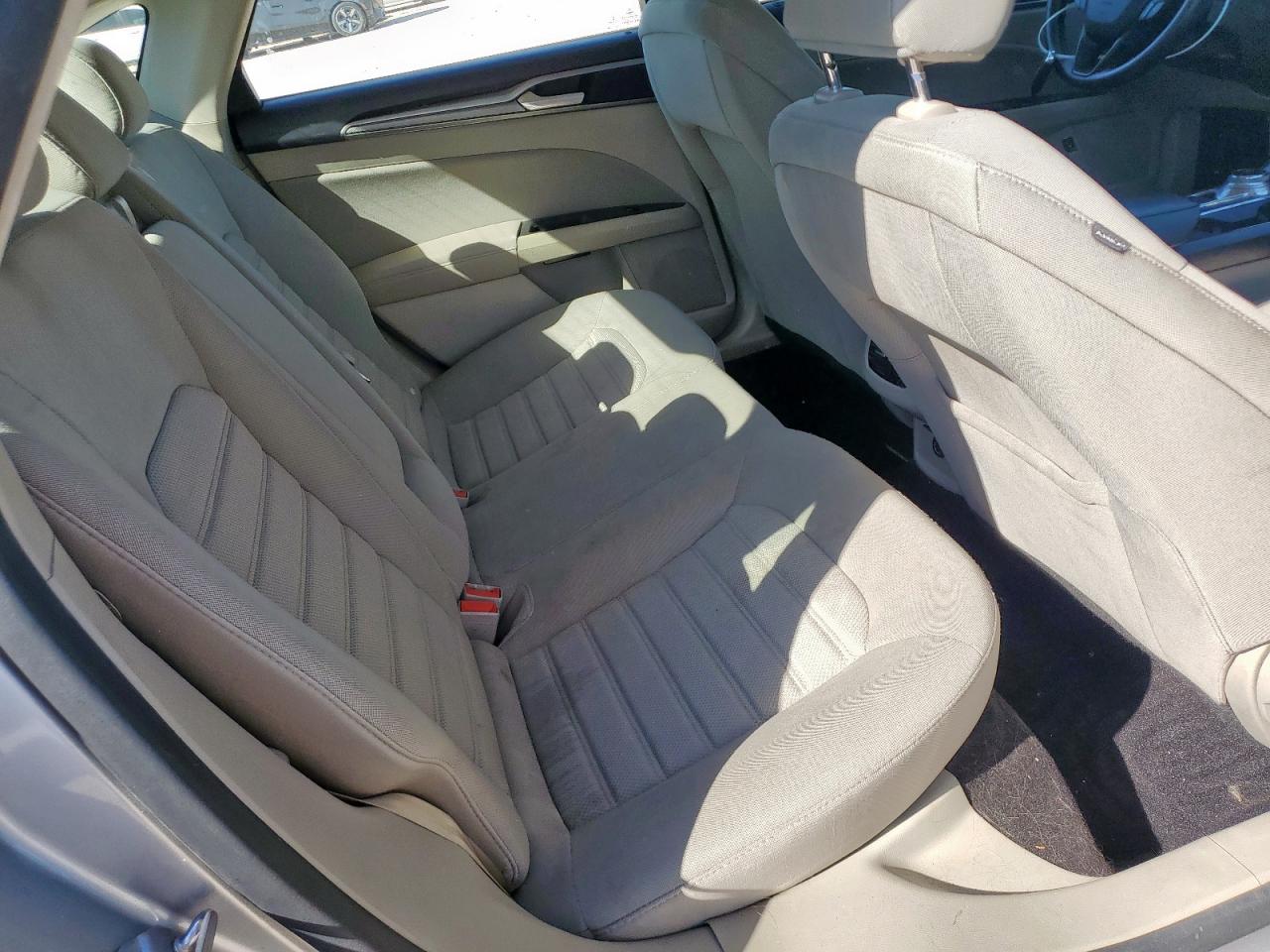 2020 Ford Fusion Se VIN: 3FA6P0LU5LR188027 Lot: 81779735