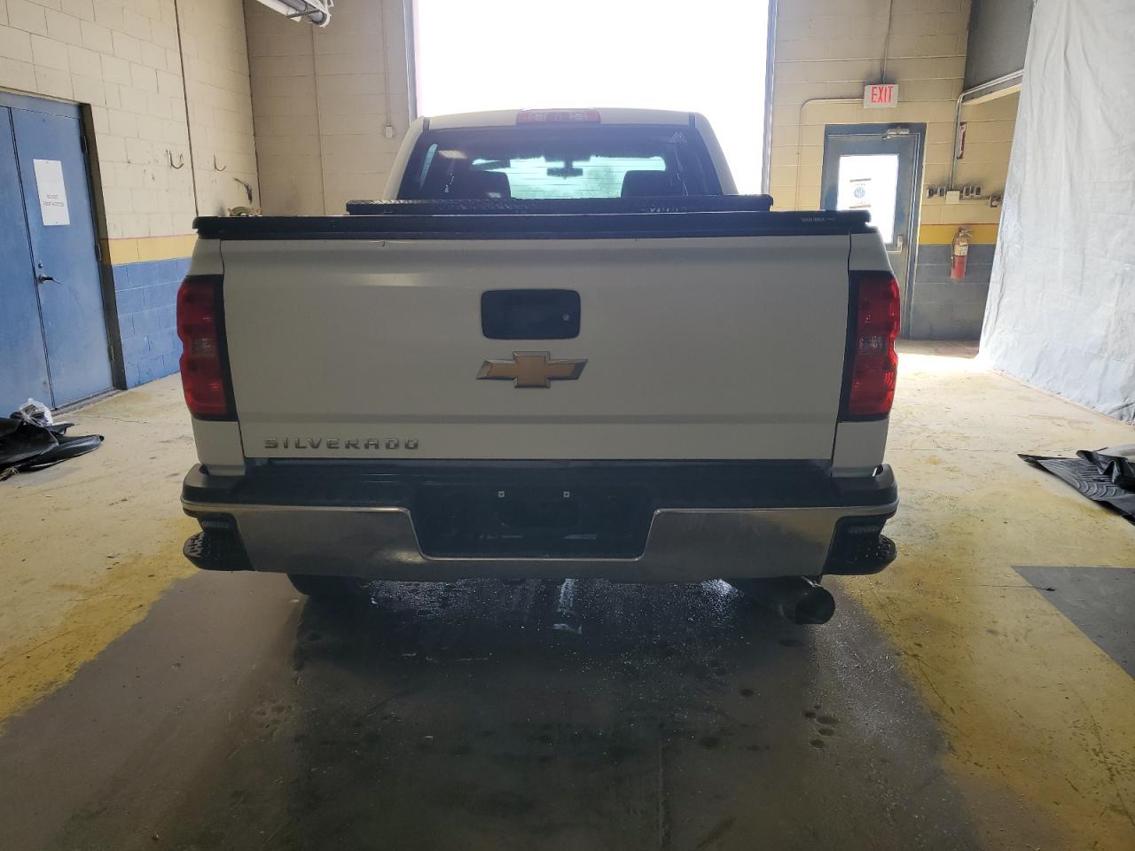 2018 Chevrolet Silverado K2500 Heavy Duty VIN: 1GC1KUEY6JF172777 Lot: 71872365