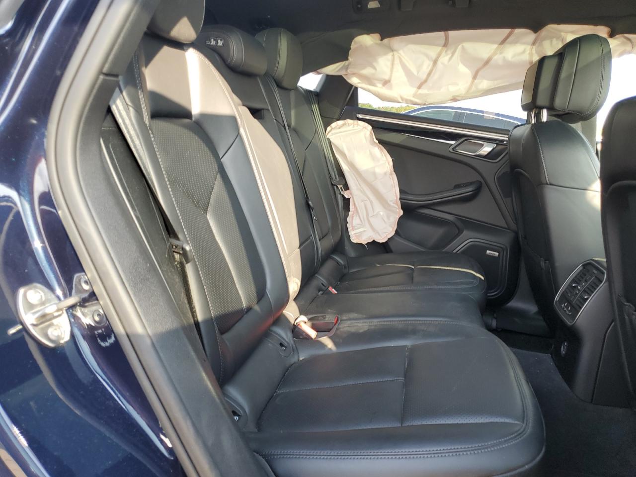 2018 Porsche Macan S VIN: WP1AB2A5XJLB34758 Lot: 83777575