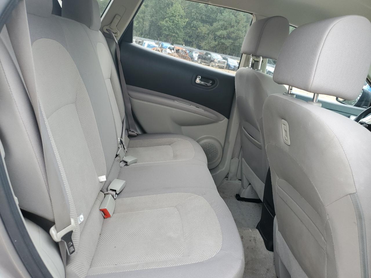 2014 Nissan Rogue Select S VIN: JN8AS5MT4EW611688 Lot: 81811485