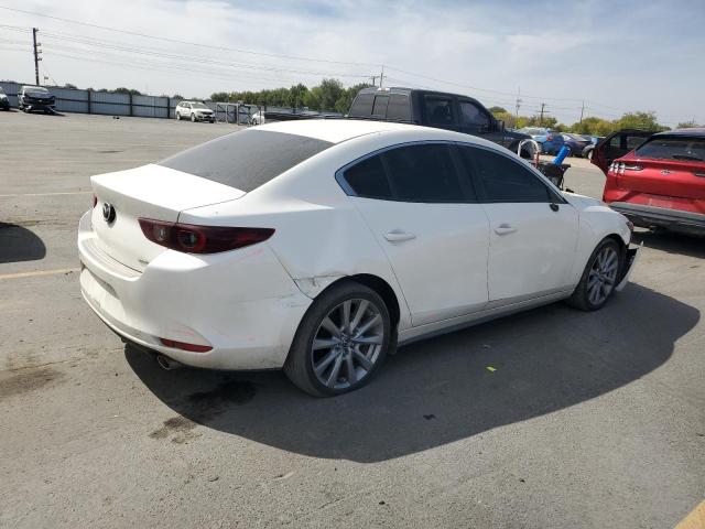 MAZDA 3 2023 Белы