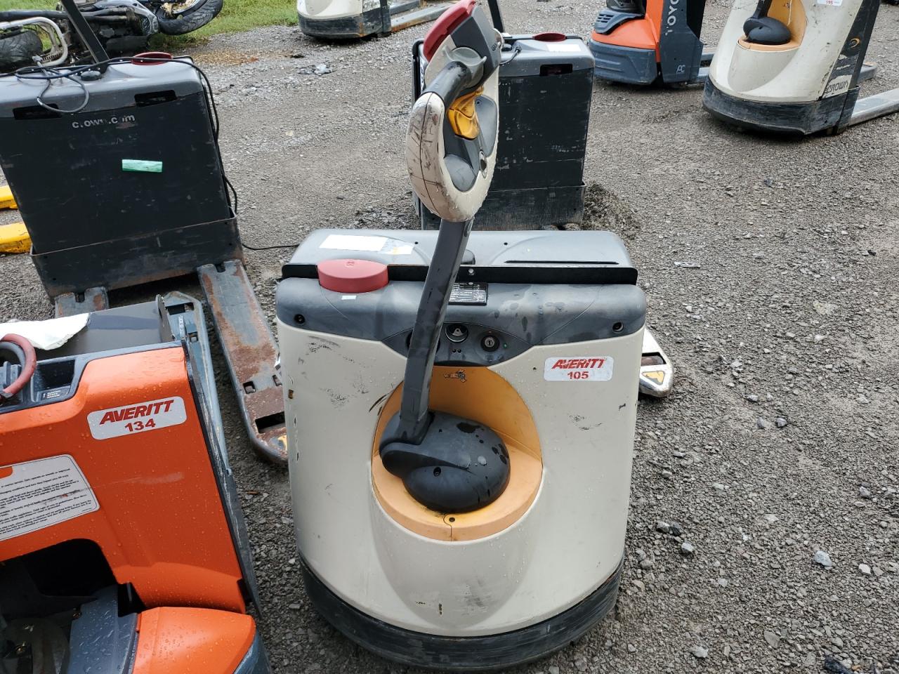 2020 Crown Electric Pallet Jack - Pallet Jack VIN: 10232581 Lot: 82155955