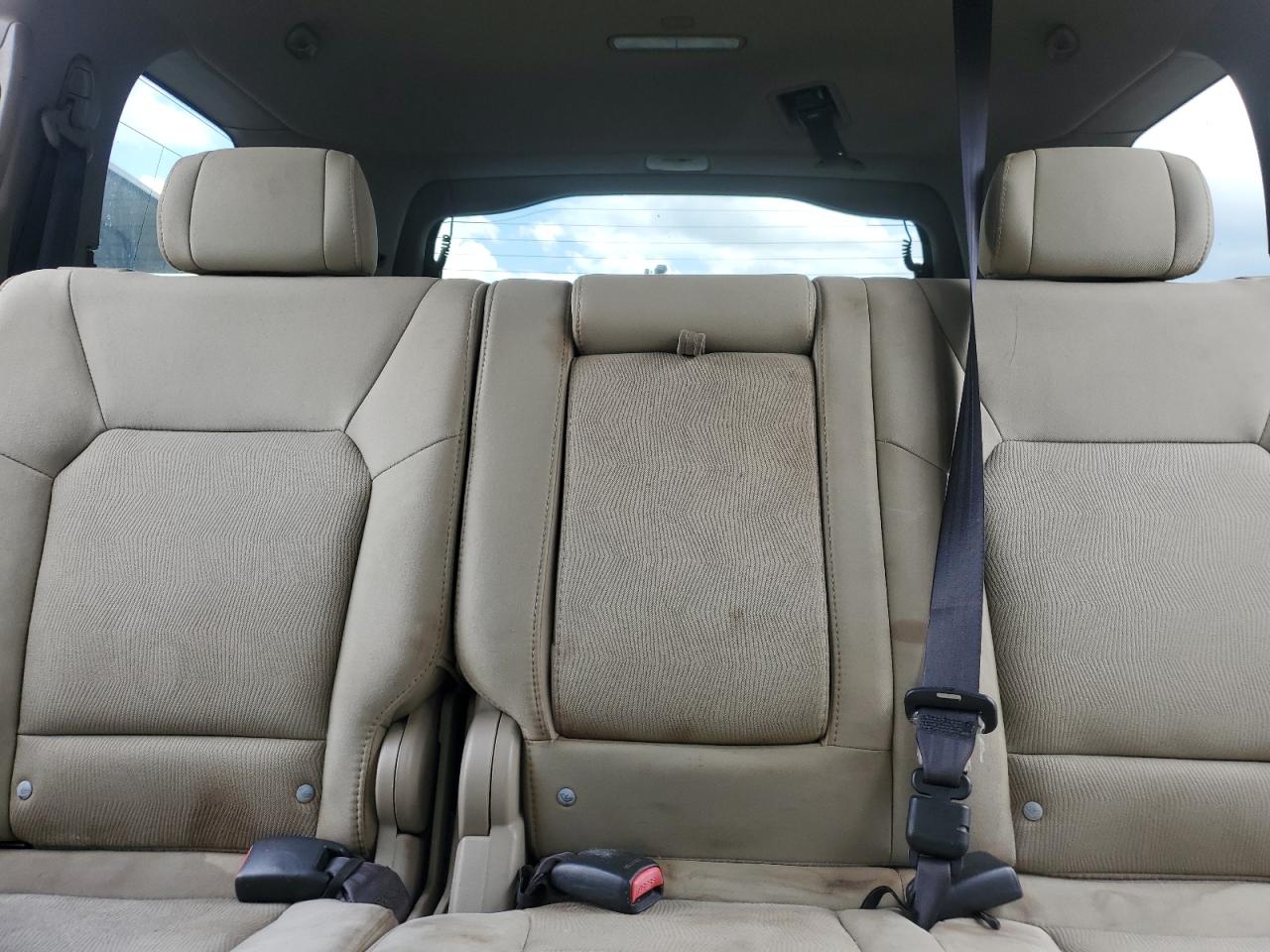 2011 Honda Pilot Lx VIN: 5FNYF3H2XBB024268 Lot: 81864065