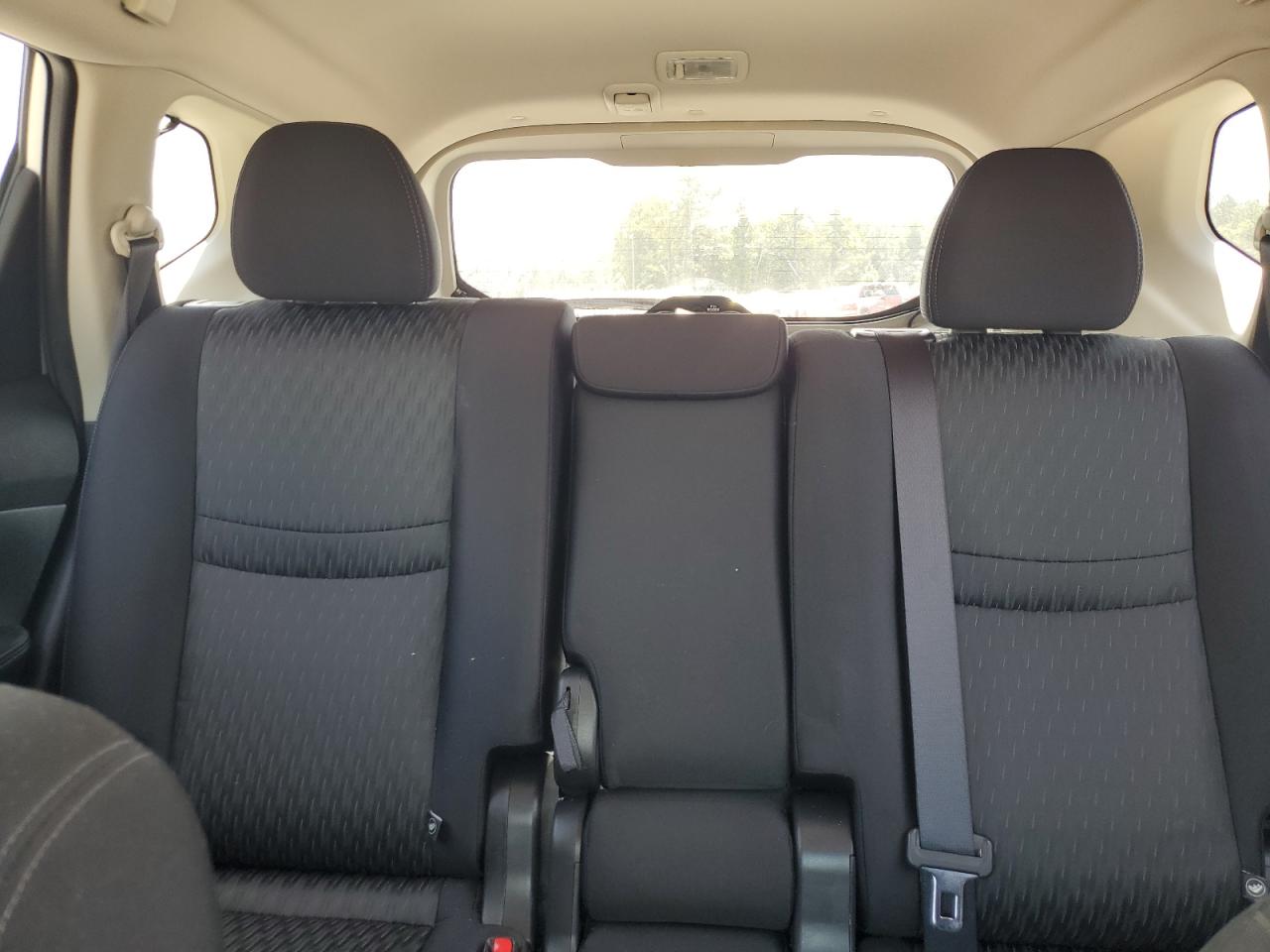 2017 Nissan Rogue S VIN: JN8AT2MT2HW147848 Lot: 71704195