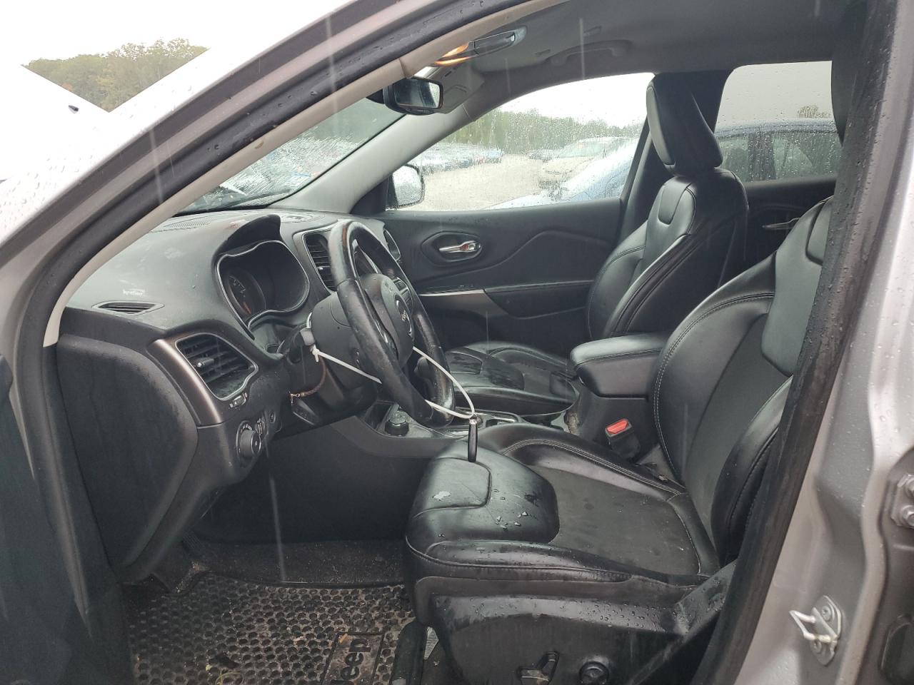 2019 Jeep Cherokee Latitude Plus VIN: 1C4PJMLN2KD383686 Lot: 81640905