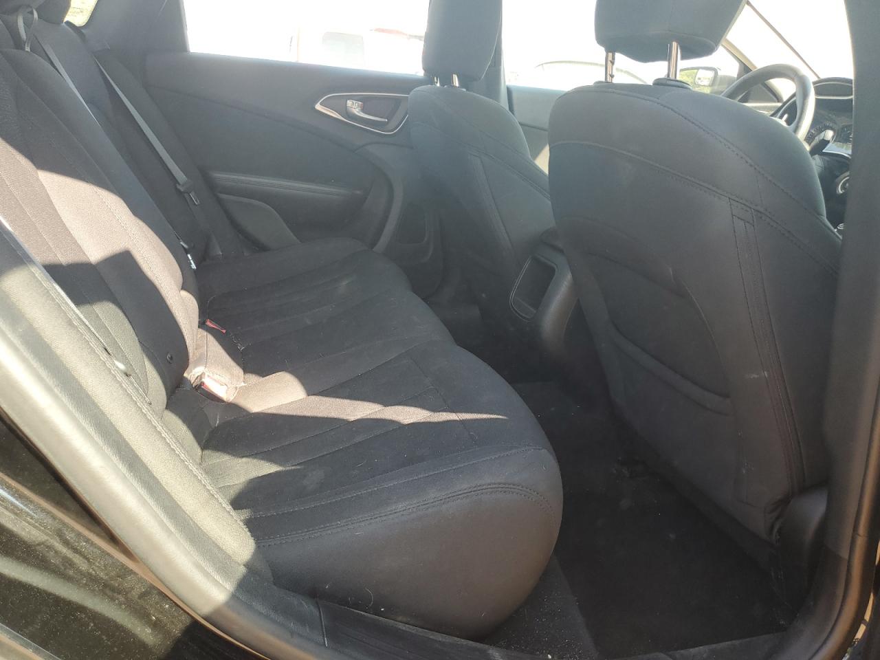 2016 Chrysler 200 Limited VIN: 1C3CCCAB7GN143051 Lot: 81277345