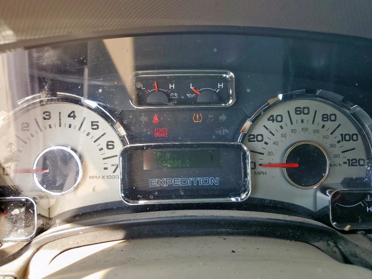 2010 Ford Expedition Eddie Bauer VIN: 1FMJU1H57AEA43510 Lot: 71174525